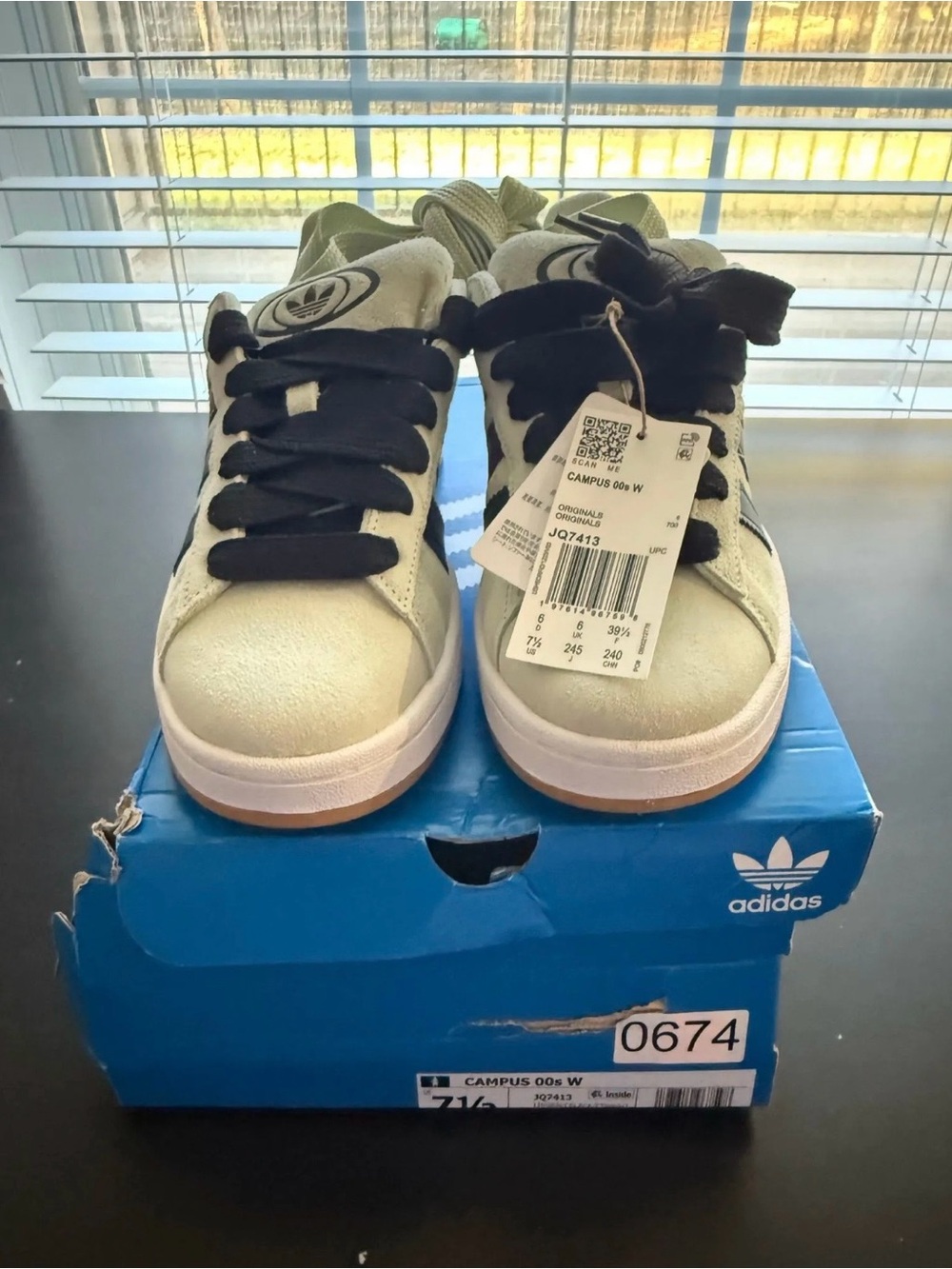 NWT Adidas Campus 00s (7.5W)